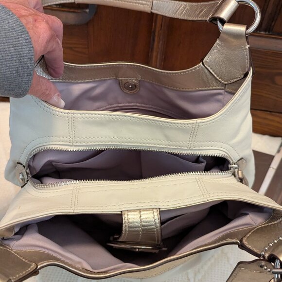 Coach F17219 Soho Lynn Ivory White & Gold Leather Hobo Shoulder Bag Purse - Picture 10 of 16